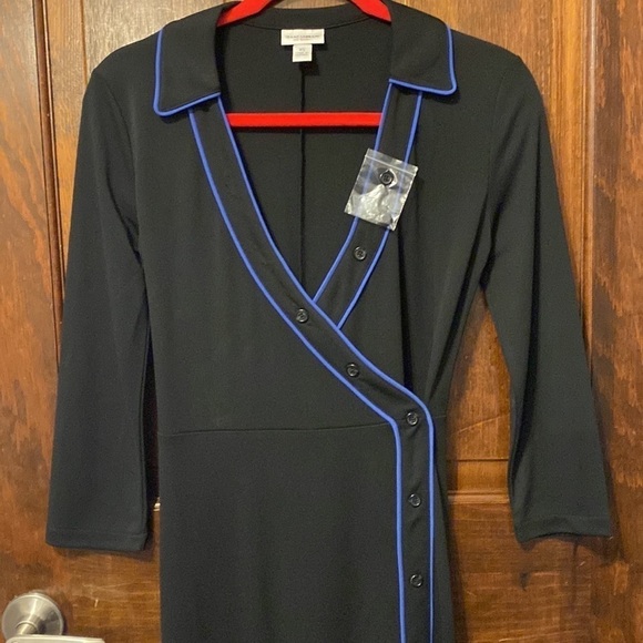Isaac Mizrahi Black with Blue Trim 3/4 Sleeve Dress NWOT - Picture 3 of 7